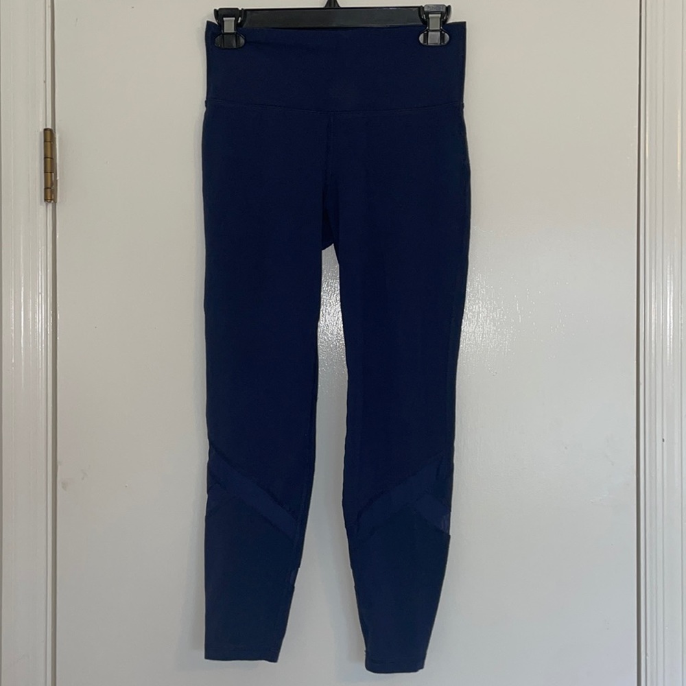 Yoga leggings with mesh detail M